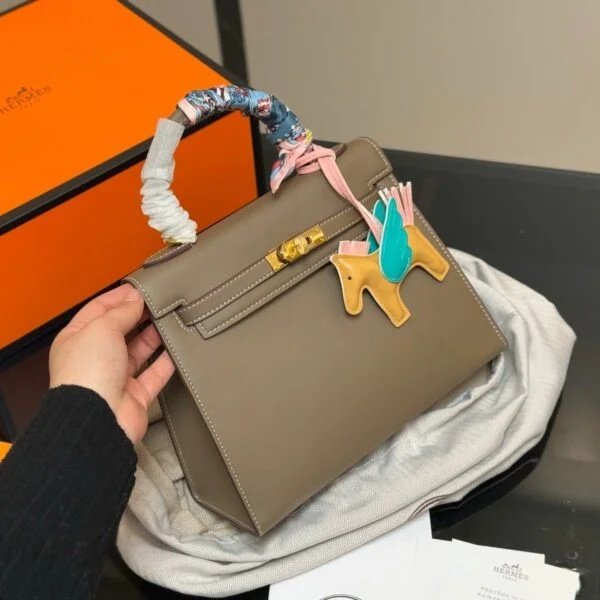 Hermes Kelly23