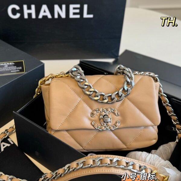 Chanel 19bag