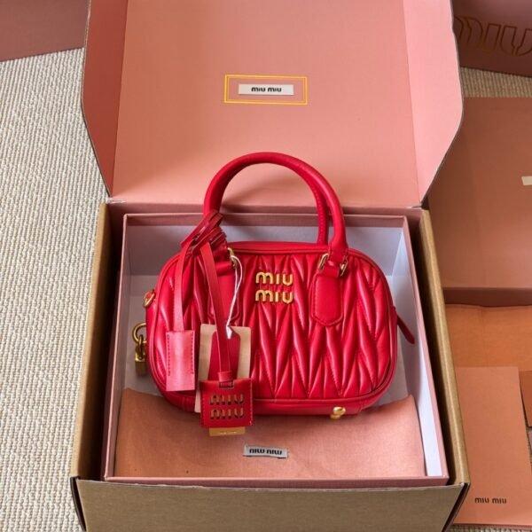 Miu Miu  Arcadie