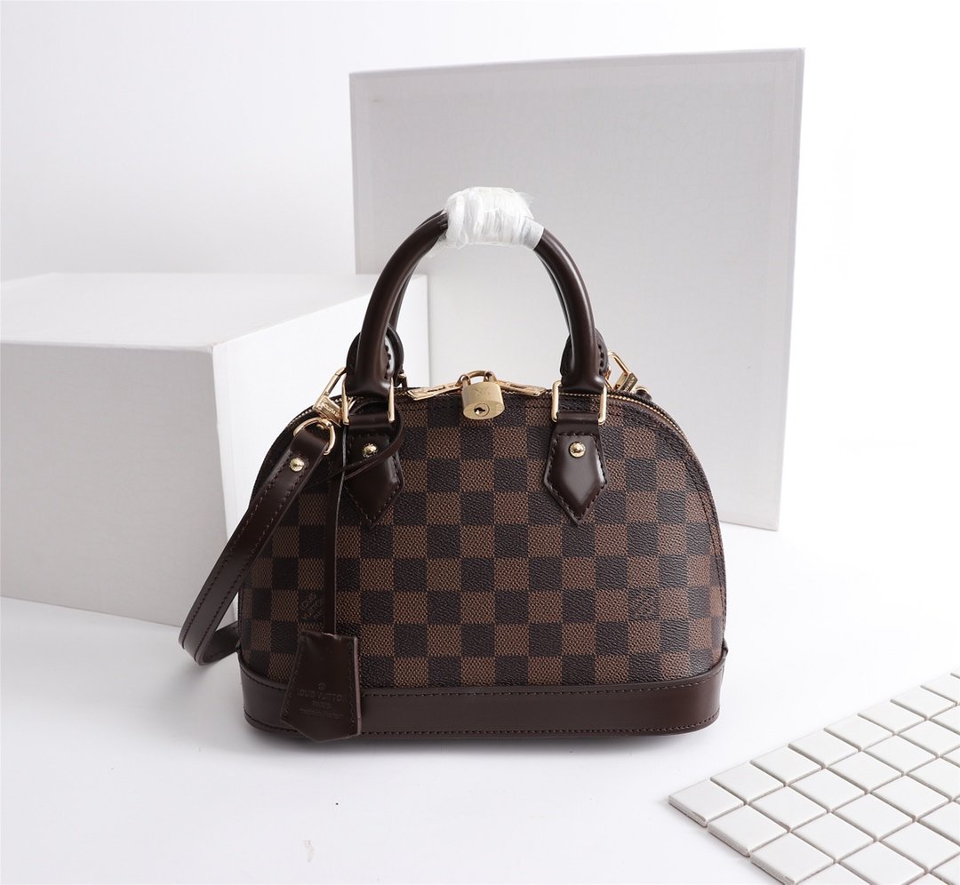 35D6C9B4-F05A-7A33-F051-38E0EDB33825