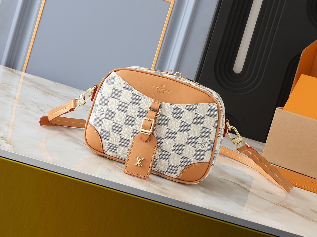 41AF7C0E-B0A5-B9EB-BC8D-5A0B7756D29D