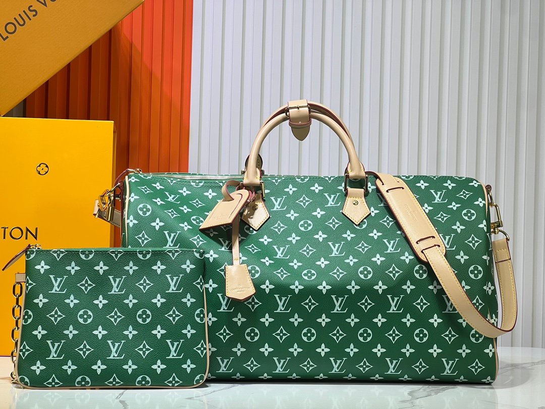 B978FD3B-D32C-5C9F-87A1-18B42C85474F